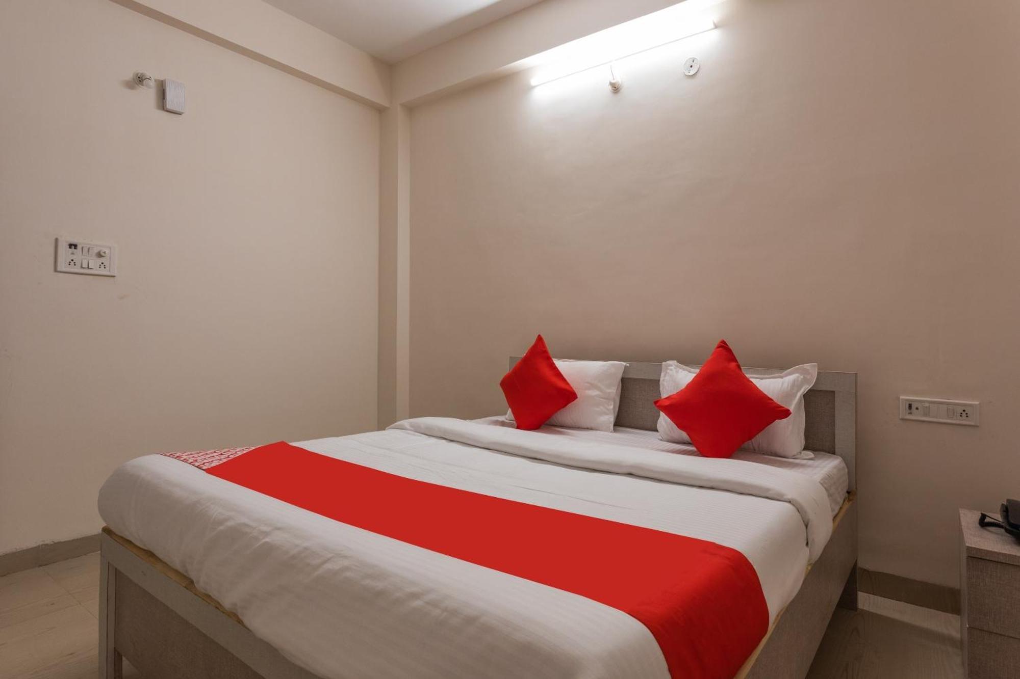 Hotel O Ocean Pearl Indore Bagian luar foto