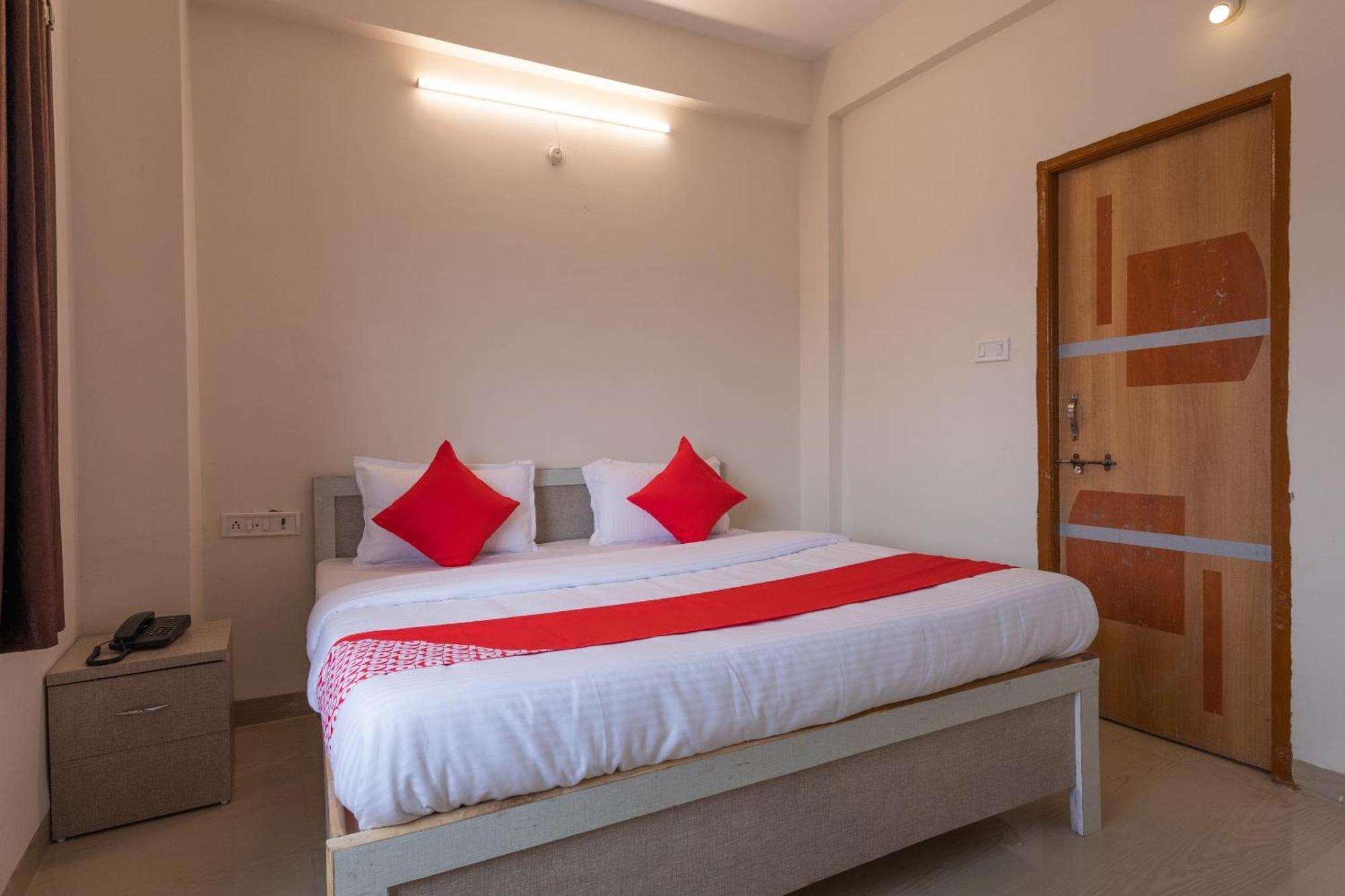 Hotel O Ocean Pearl Indore Bagian luar foto
