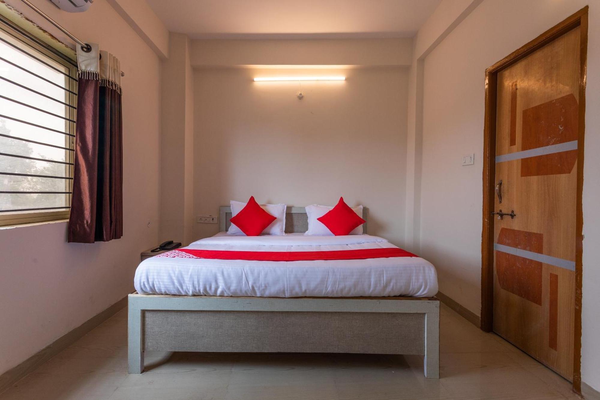 Hotel O Ocean Pearl Indore Bagian luar foto
